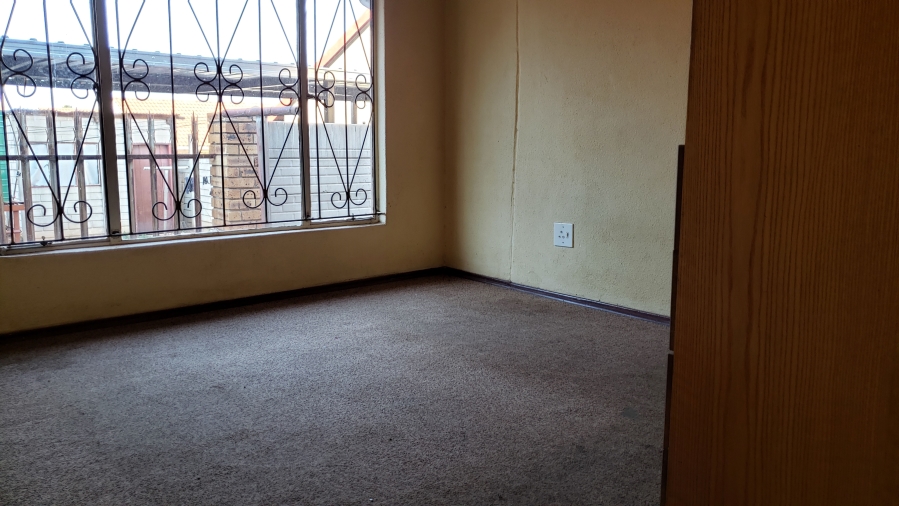 3 Bedroom Property for Sale in Geelhoutpark North West
